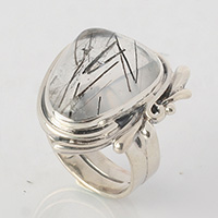 Сребърен авторски пръстен с турмалинов кварц Стрелите на Амур