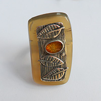 Сребърен пръстен с корали