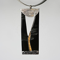 Авторски медальон уникат - рог, сребро и злато 22Ct